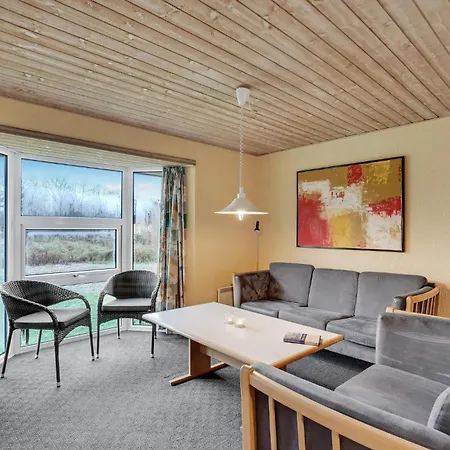 5 Bedroom Pet Friendly In Semesterbostad