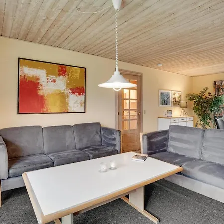 5 Bedroom Pet Friendly In Semesterbostad *
