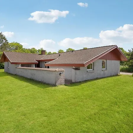 Semesterbostad 5 Bedroom Pet Friendly In *